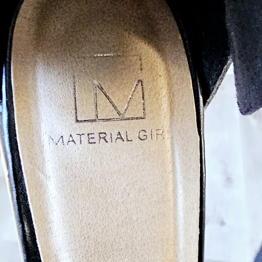 Size 7 Material Girl Strappy Heeled Sandals - Picture 8 of 9